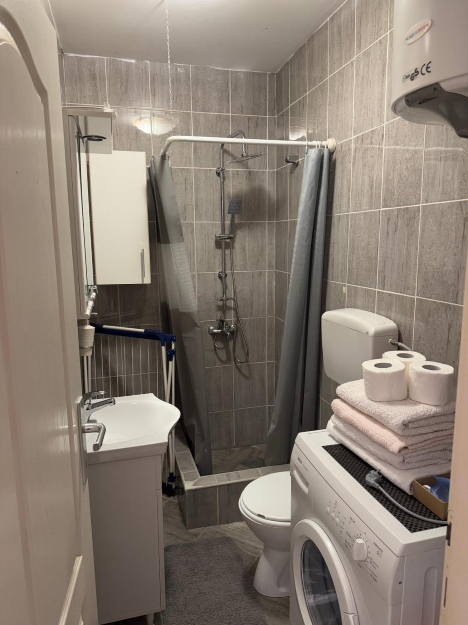 Studio Apartment For Rent In Budva Ngoại thất bức ảnh